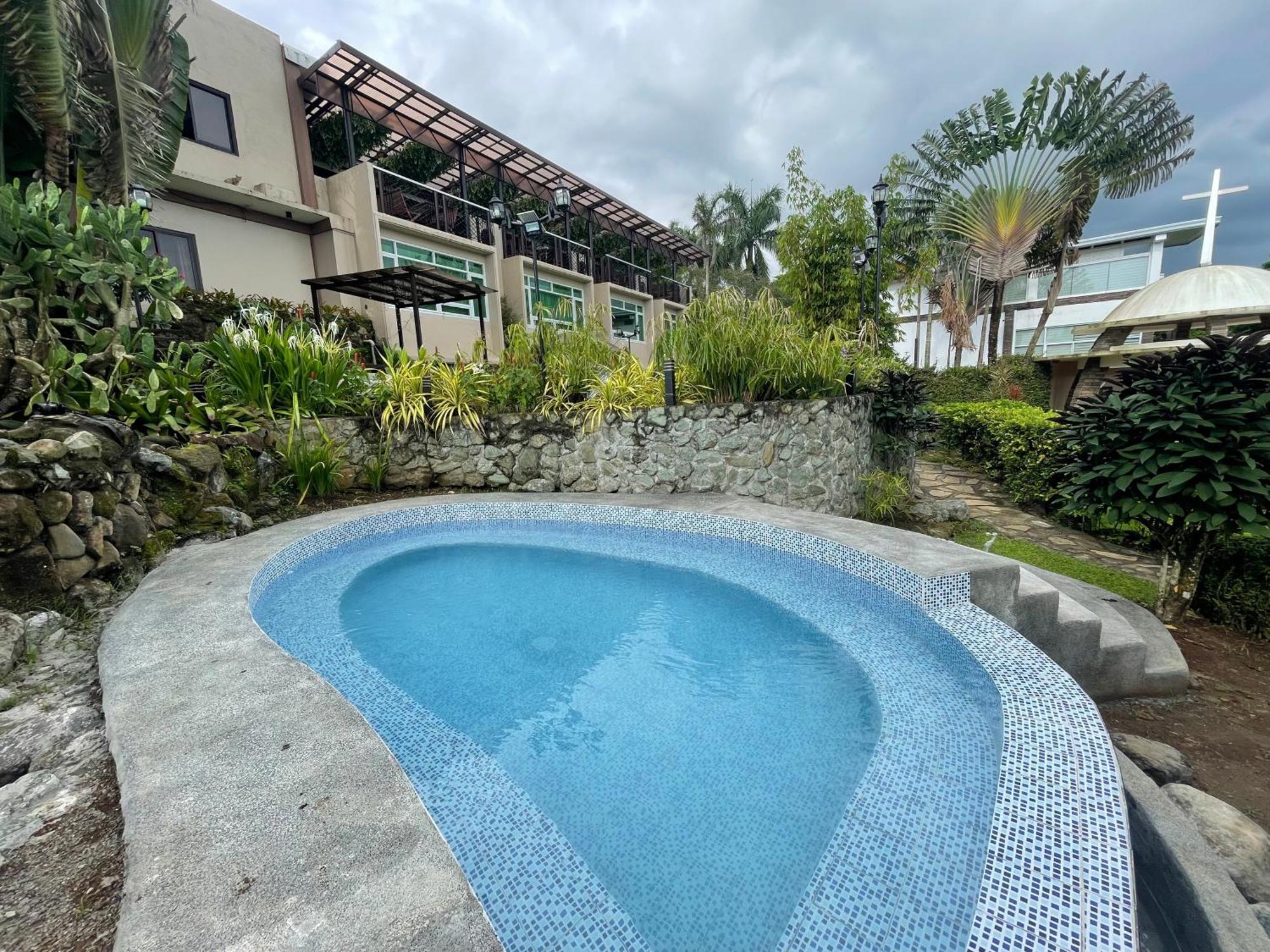 The Lakeview Suites Tagaytay City Εξωτερικό φωτογραφία